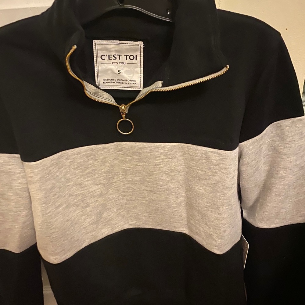 ⭐️ Brand new trendy C’EST TOI sweatshirt⭐️